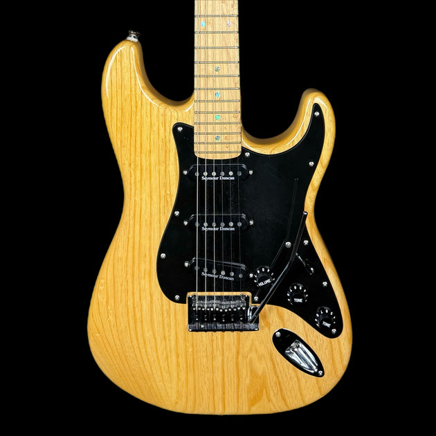 Fender Special Edition Lite Ash Stratocaster in Natural R and T Music