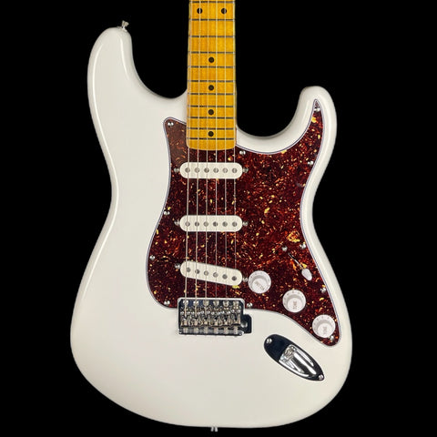 Fender Japanese Stratocaster in Olympic White, Maple Neck - Bare Knuckle Pickups