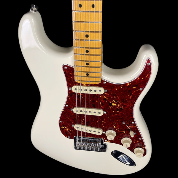 Fender American Pro II Stratocaster MN Electric Guitar in Olympic White