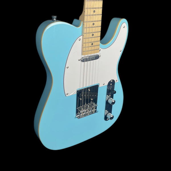 Chord CAL62M-SBL Electric Guitar in Surf Blue
