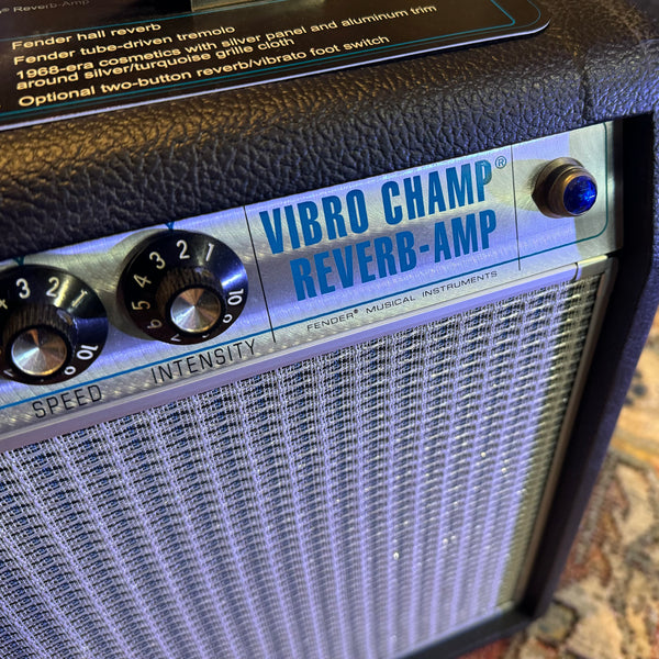 Fender ‘68 Custom Vibro Champ Reverb in Black