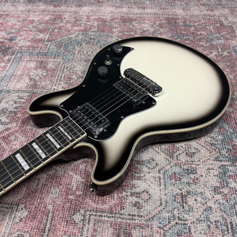 Hagstrom Megin Electric Guitar in Grey Burst