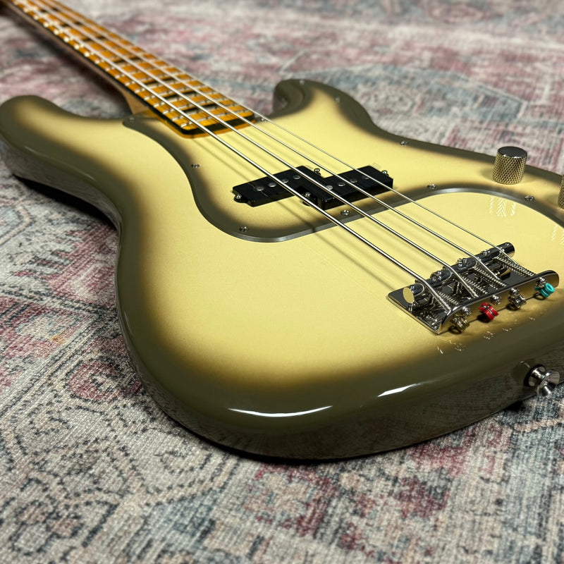 Squier Limited Edition Classic Vibe 70s Precision Bass Maple Fingerboard Antigua