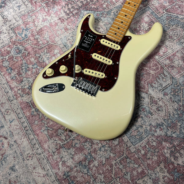 Fender Player Plus Stratocaster MN Left Handed, Olympic Pearl