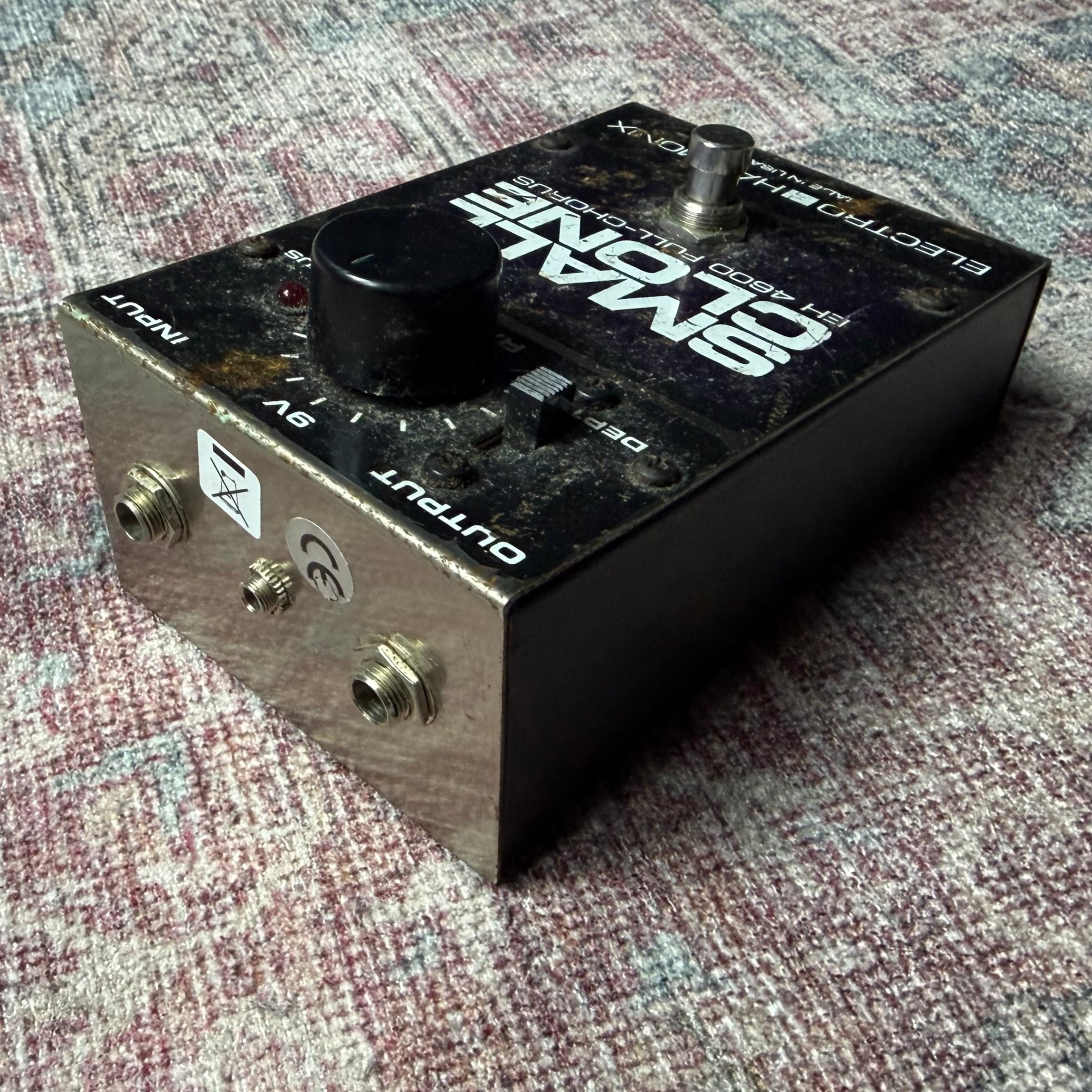 small clone chorus pedal Electro Harmonix Small Clone Chorus Pedal - USA