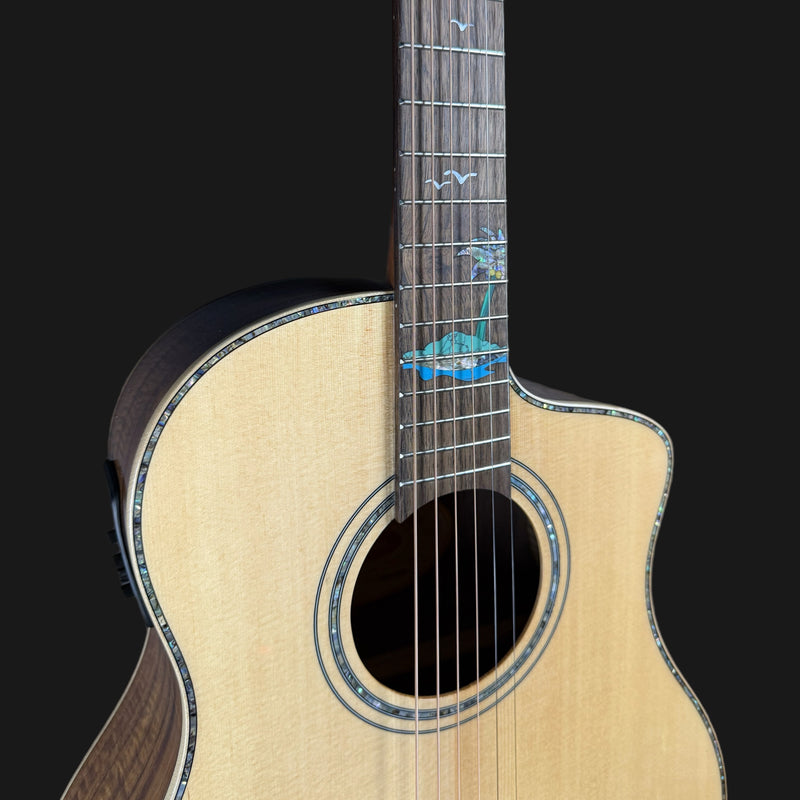 Washburn Bella Tono Allure SC56S Solid Top Studio Electro-Acoustic Guitar