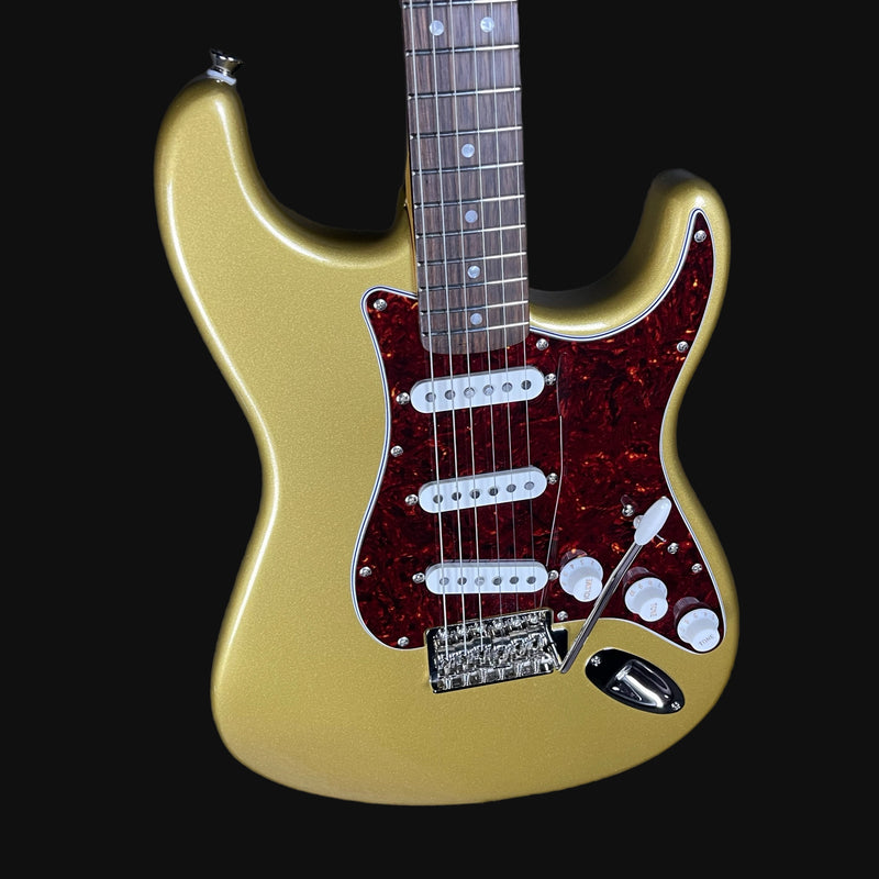 Squier Limited Edition FSR Squier Classic Vibe 60s Strat Electric Guitar in Aztec Gold