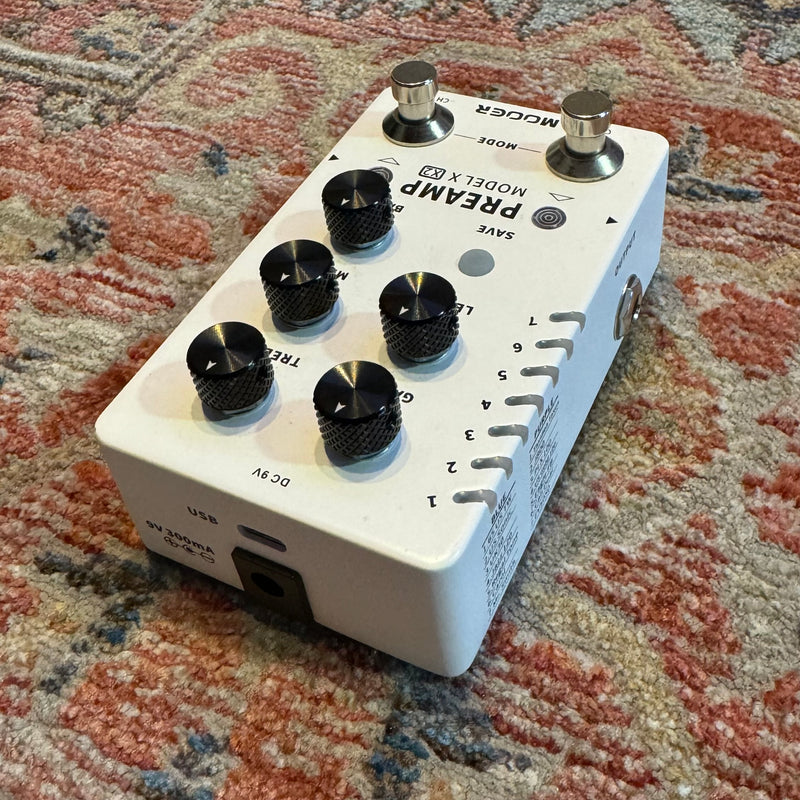 Mooer X2 Series Dual-Channel Digital Preamp Effects Pedal