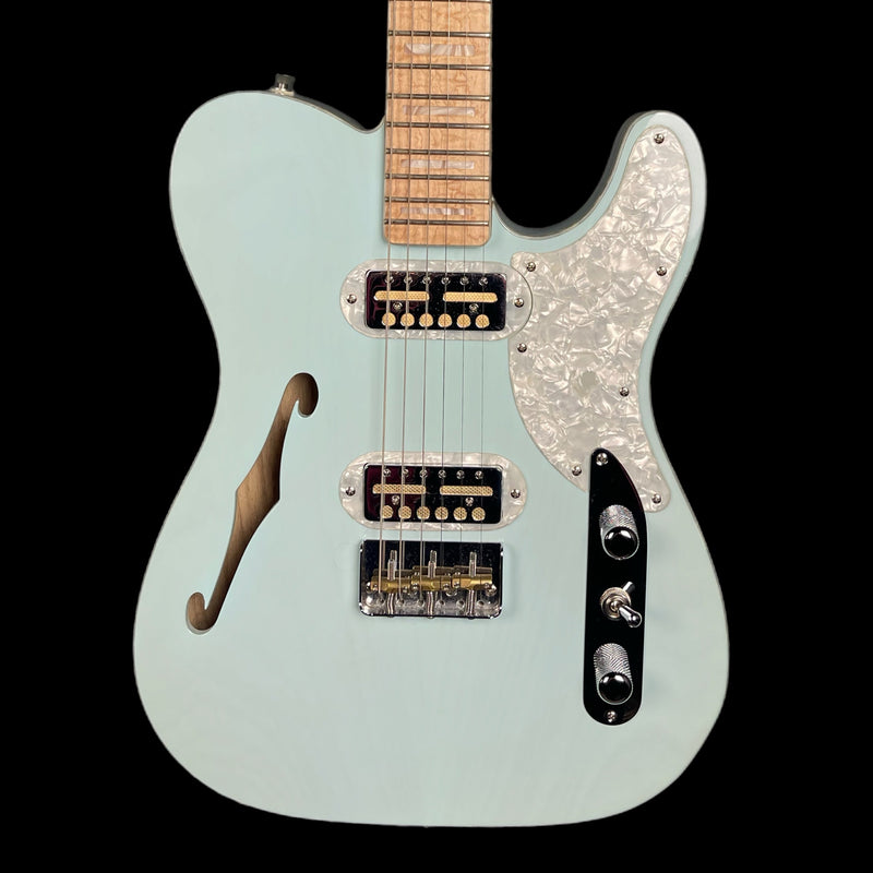 Fender Parallel Universe II Tele Mágico Maple Fingerboard in Transparent Daphne Blue w Fender Gig Bag