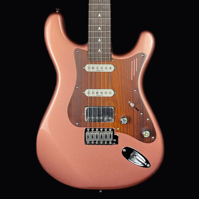 Magneto U-ONE Series | Sonnet Deluxe US-4300 in Apple Gold w/Gig Bag