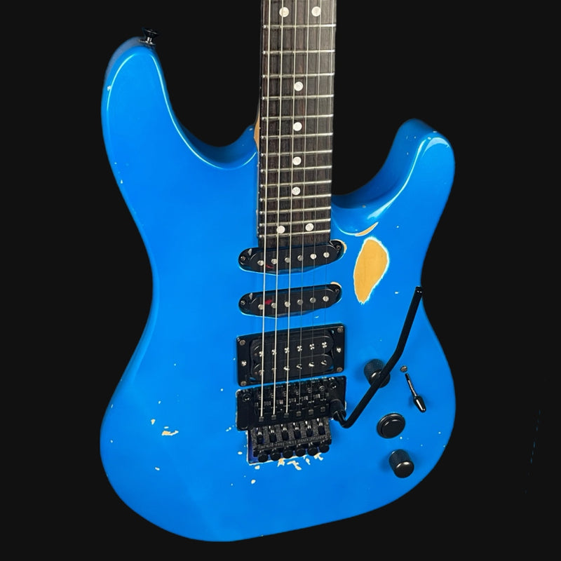 Peavey-tracer-g90-electric-guitar-blue-stratocaster-2