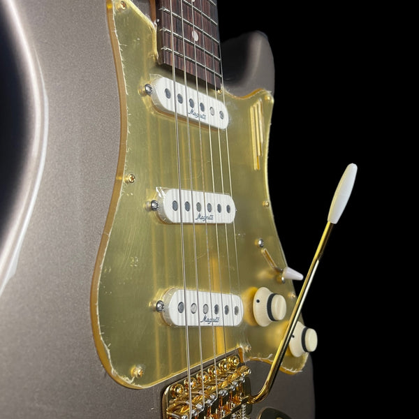 Magneto U-One Eric Gales RD3 Signature Electric Guitar in Sunset Gold w/Gigbag