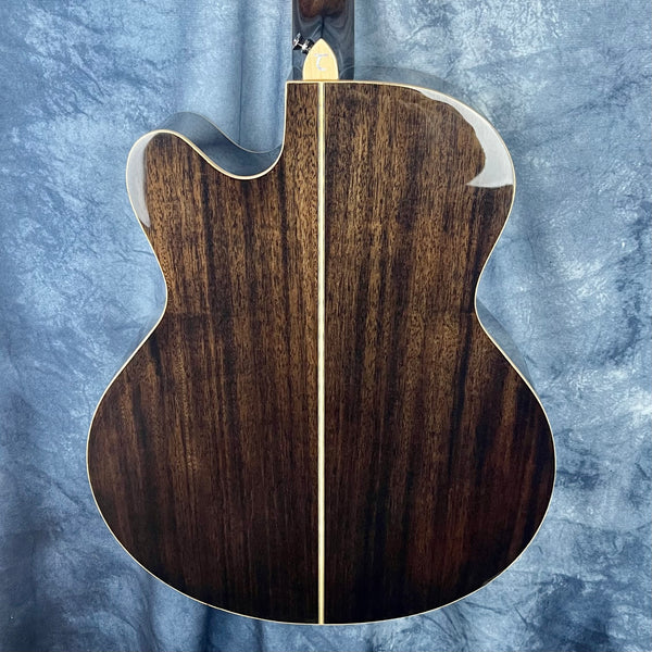 Tanglewood TW4 E Super Jumbo in Antique violin Sunburst