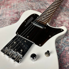 Magneto U-One UT-Wave Classic (UT-2300) T-Style Electric Guitar in Metallic Pearl White w/Gigbag